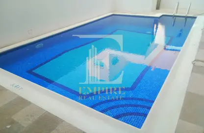 فيلا - 4 غرف نوم - 5 حمامات للايجار في عراد - المحرق