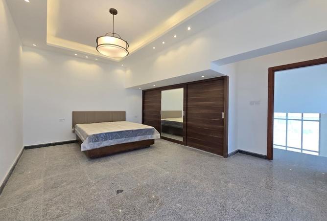 974654 - Property Image 2