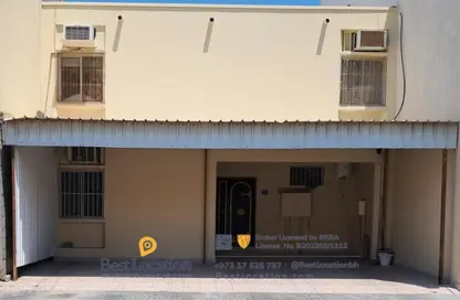 Villa - 4 Bedrooms - 3 Bathrooms for sale in Isa Town - Central Governorate