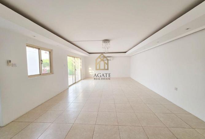 984250 - Property Image 2