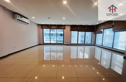 Apartment - 2 Bedrooms - 3 Bathrooms for rent in Hidd - Muharraq Governorate