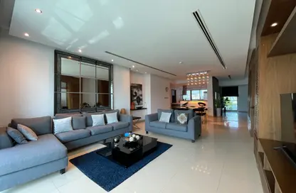 Apartment - 3 Bedrooms - 5 Bathrooms for rent in Reef Island - Capital Governorate