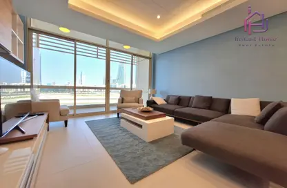 Apartment - 3 Bedrooms - 4 Bathrooms for rent in Reef Island - Capital Governorate