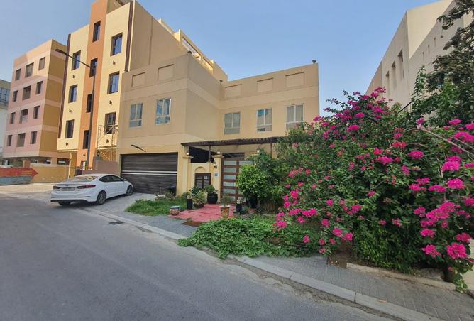 964279 - Property Image 2