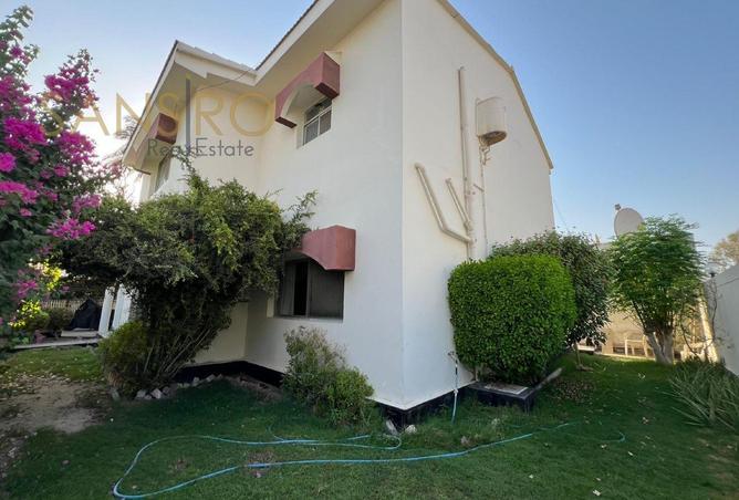 982731 - Property Image 2