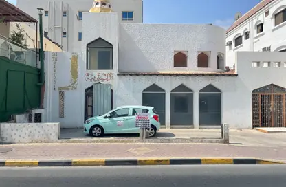 Whole Building - 2 Bedrooms - 3 Bathrooms for sale in Gudaibiya - Manama - Capital Governorate