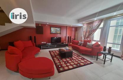 Duplex - 2 Bedrooms - 3 Bathrooms for rent in Al Juffair - Capital Governorate