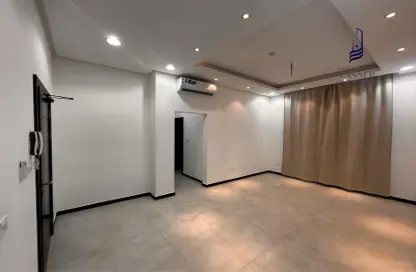 Apartment - 2 Bedrooms - 2 Bathrooms for sale in Galali - Muharraq Governorate
