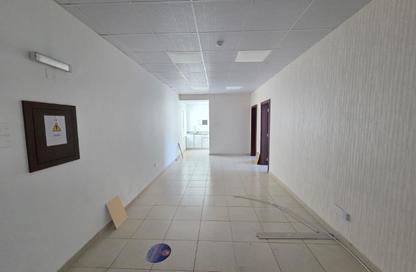 Office Space - Studio - 1 Bathroom for rent in Sanabis - Manama - Capital Governorate