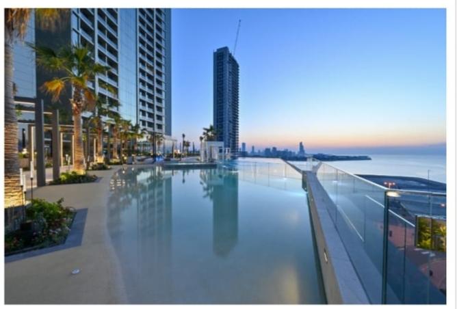 985319 - Property Image 2