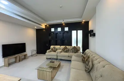 Apartment - 1 Bedroom - 1 Bathroom for rent in Al Juffair - Capital Governorate