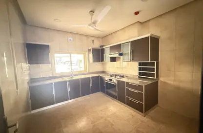 Apartment - 2 Bedrooms - 3 Bathrooms for rent in Tubli - Central Governorate