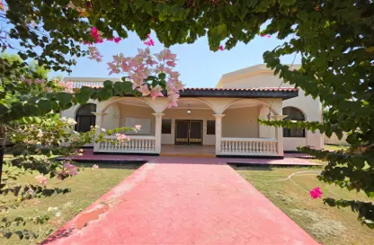 Villa - 4 Bedrooms - 4 Bathrooms for rent in Saar - Northern Governorate