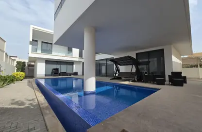 Villa - 5 Bedrooms - 5 Bathrooms for rent in Mahooz - Manama - Capital Governorate