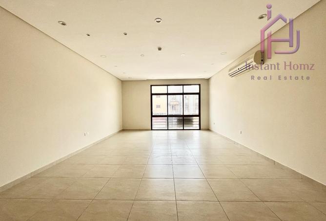 967322 - Property Image 2