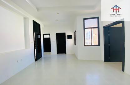 Apartment - 3 Bedrooms - 2 Bathrooms for rent in Zinj - Manama - Capital Governorate