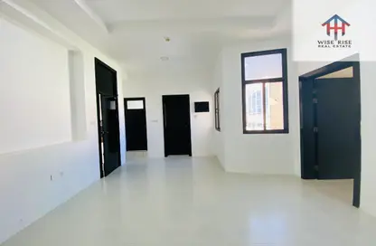 Apartment - 3 Bedrooms - 2 Bathrooms for rent in Zinj - Manama - Capital Governorate
