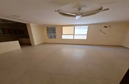 Apartment - 2 Bedrooms - 2 Bathrooms for rent in Sanad - Central Governorate Apartment - 2 Bedrooms - 2 Bathrooms for rent in Sanad - Central Governorate