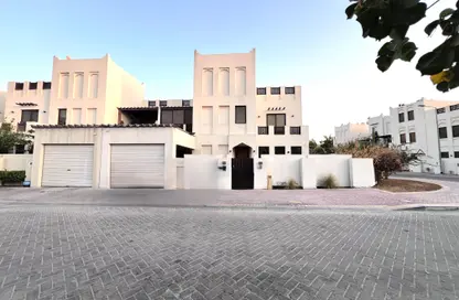فيلا - 6 غرف نوم - 5 حمامات للبيع في ديار المحرق - المحرق