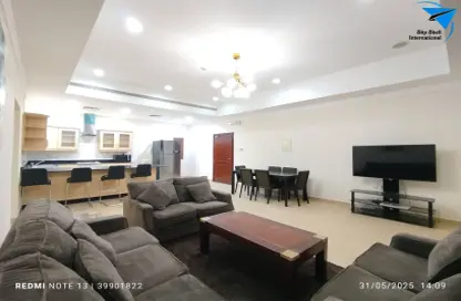 Apartment - 2 Bedrooms - 2 Bathrooms for rent in Al Burhama - Manama - Capital Governorate
