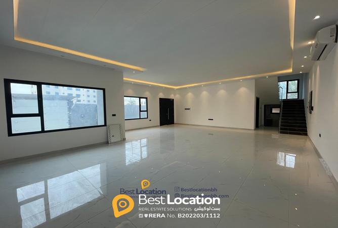 893104 - Property Image 2