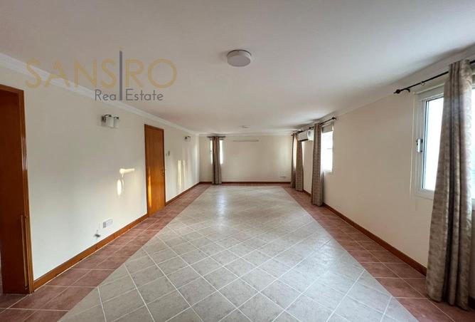 982450 - Property Image 3