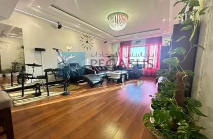 Apartment - 2 Bedrooms - 3 Bathrooms for sale in Abraj Al Lulu - Manama - Capital Governorate