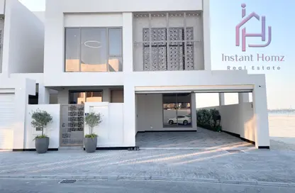 Villa - 4 Bedrooms - 6 Bathrooms for sale in Arad - Muharraq Governorate