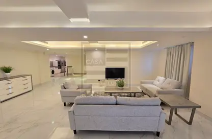 Apartment - 3 Bedrooms - 4 Bathrooms for rent in Al Juffair - Capital Governorate