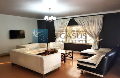 Living Room image for: Villa - 4 Bedrooms - 3 Bathrooms for rent in Al Juffair - Capital Governorate, Image 1