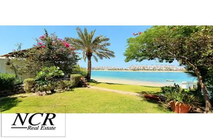 Villa - 5 Bedrooms - 7+ Bathrooms for rent in Amwaj Avenue - Amwaj Islands - Muharraq Governorate