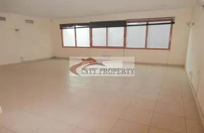 Office Space - Studio - 3 Bathrooms for rent in Seef - Capital Governorate
