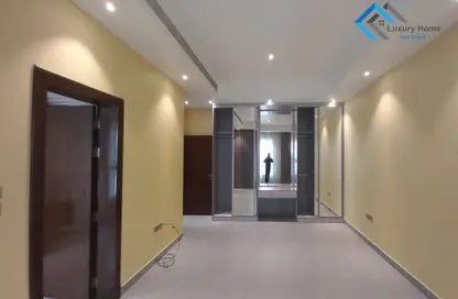 مجمع سكني - 4 غرف نوم - 5 حمامات للايجار في سار - المحافظة الشمالية