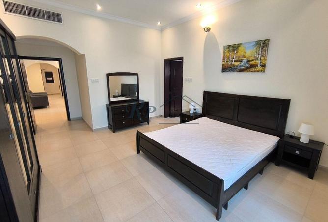 982432 - Property Image 3