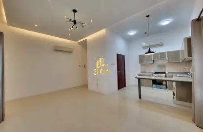 Apartment - 2 Bedrooms - 2 Bathrooms for rent in Janabiya - Northern Governorate