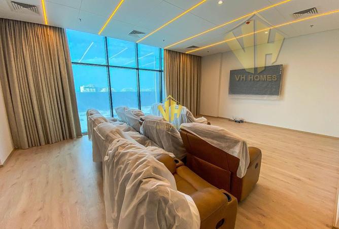 985247 - Property Image 3