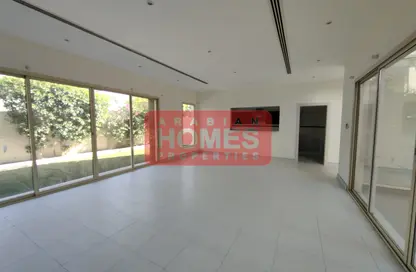 Compound - 4 Bedrooms - 5 Bathrooms for rent in Saar - Northern Governorate