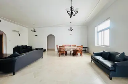 Villa - 3 Bedrooms - 3 Bathrooms for rent in Tubli - Central Governorate