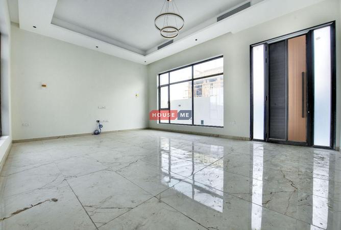 964498 - Property Image 2