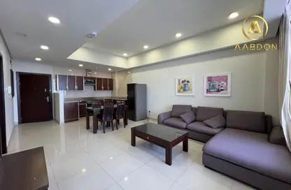 Apartment - 1 Bedroom - 2 Bathrooms for rent in Al Juffair - Capital Governorate
