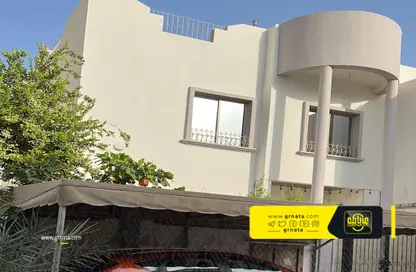 Outdoor Building image for: Villa - 5 Bedrooms for rent in Janabiya - Northern Governorate, Image 1