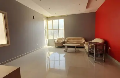 شقة - 2 غرف نوم - 2 حمامات للايجار في عراد - المحرق