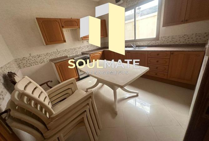 985141 - Property Image 2