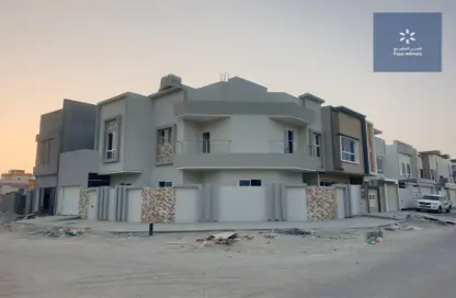 Villa - 4 Bedrooms - 5 Bathrooms for sale in Bani Jamra - Northern Governorate