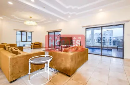 Apartment - 3 Bedrooms - 4 Bathrooms for rent in Al Juffair - Capital Governorate