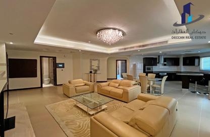 Apartment - 3 Bedrooms - 3 Bathrooms for rent in Al Juffair - Capital Governorate