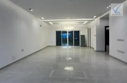 Villa - 3 Bedrooms - 4 Bathrooms for sale in Bani Jamra - Northern Governorate