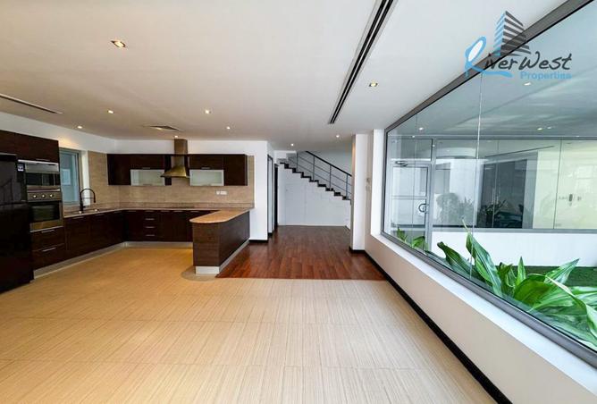 970571 - Property Image 2