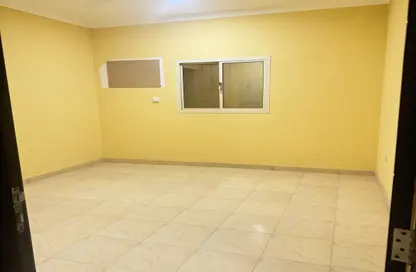 Apartment - 2 Bedrooms - 2 Bathrooms for rent in Muharraq - Muharraq Governorate