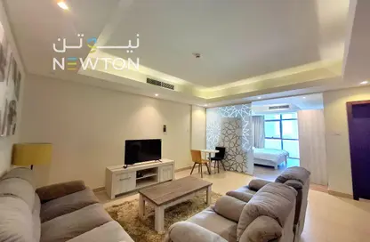 Apartment - Studio - 2 Bathrooms for rent in Busaiteen - Muharraq Governorate
